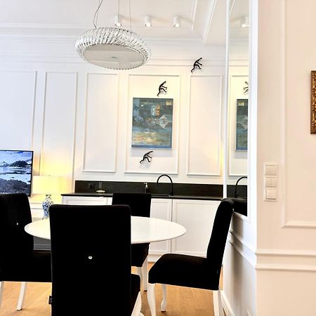 Mondrian Luxury Suites & Apartments Market Square I Warsaw Luaran gambar