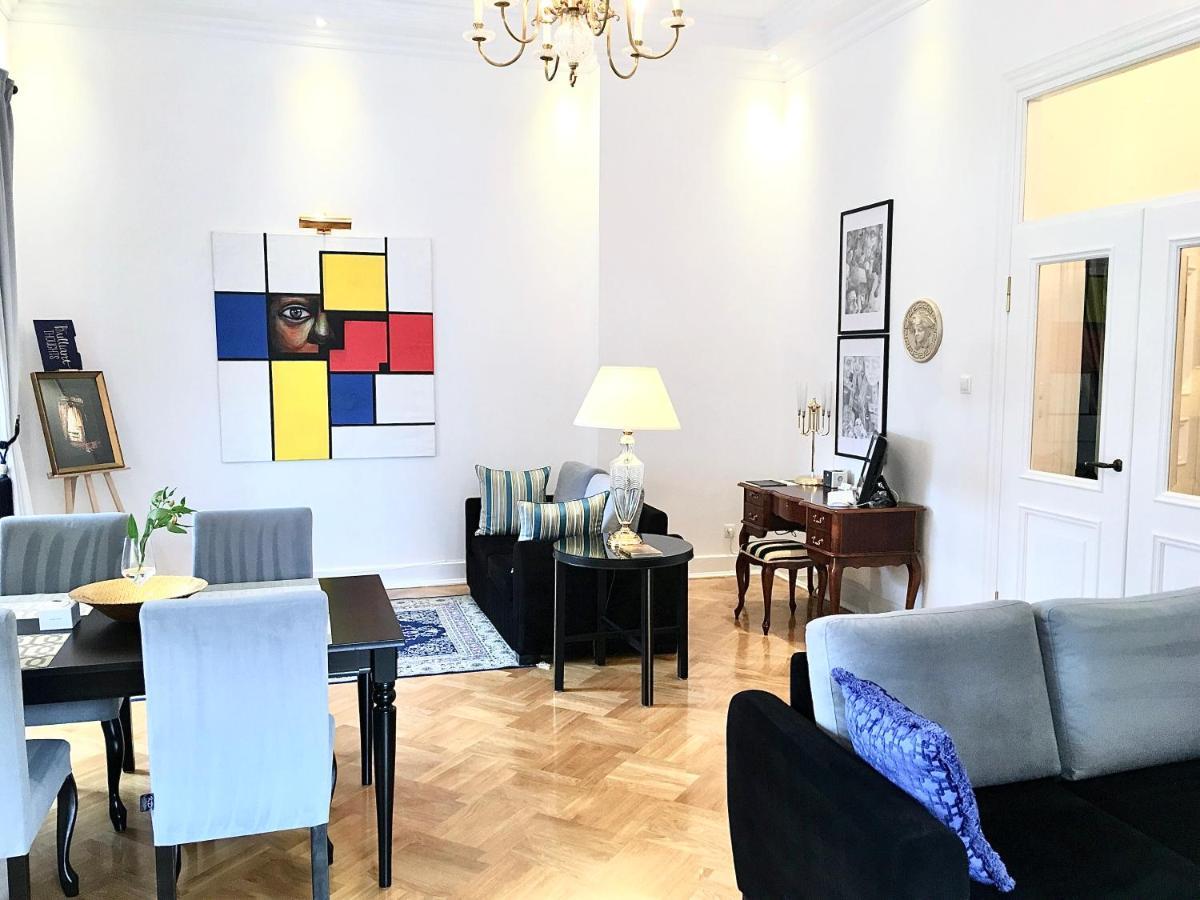 Mondrian Luxury Suites & Apartments Market Square I Warsaw Luaran gambar