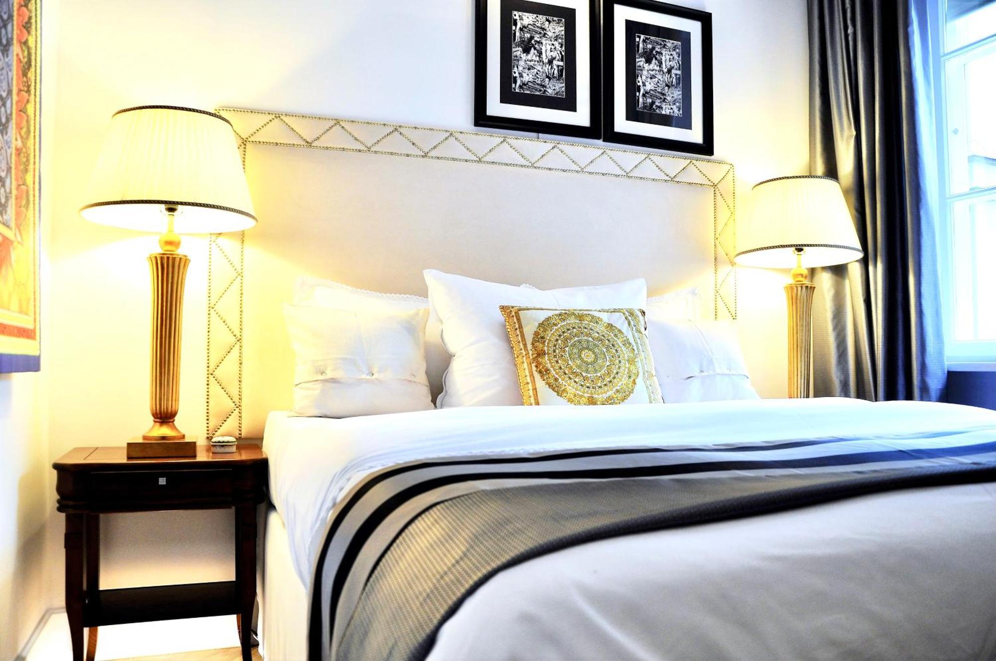 Mondrian Luxury Suites & Apartments Market Square I Warsaw Bilik gambar